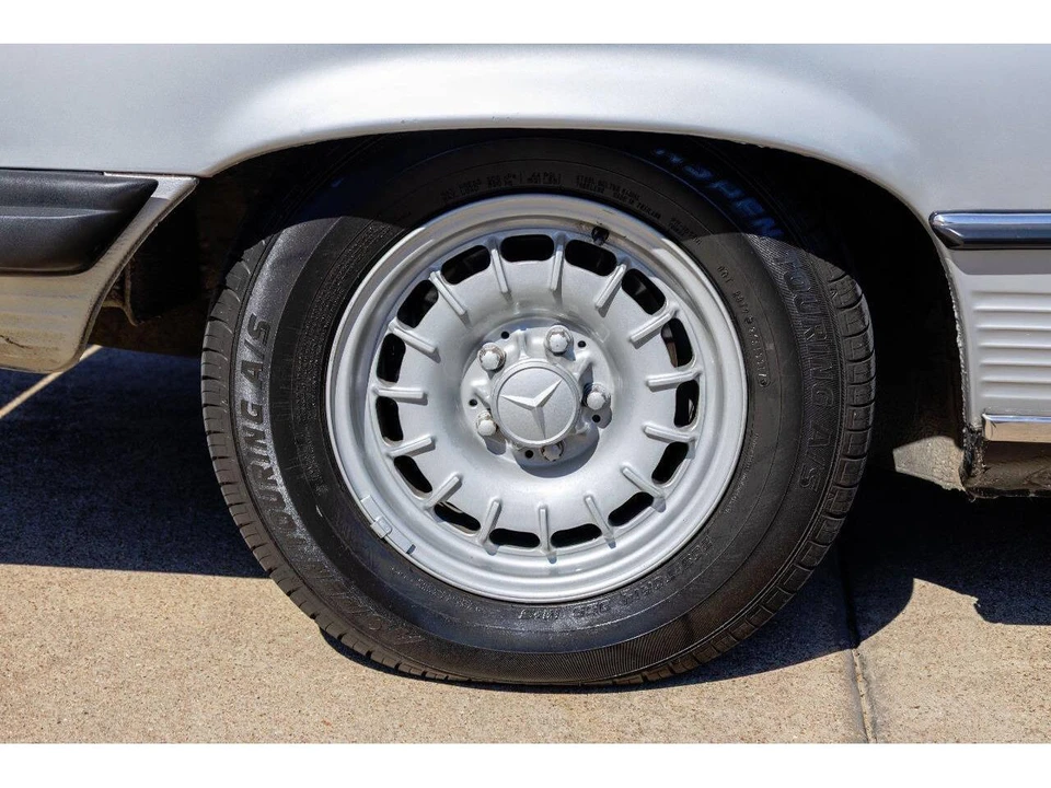 1982 Mercedes-Benz 190E - Image 23 of 26