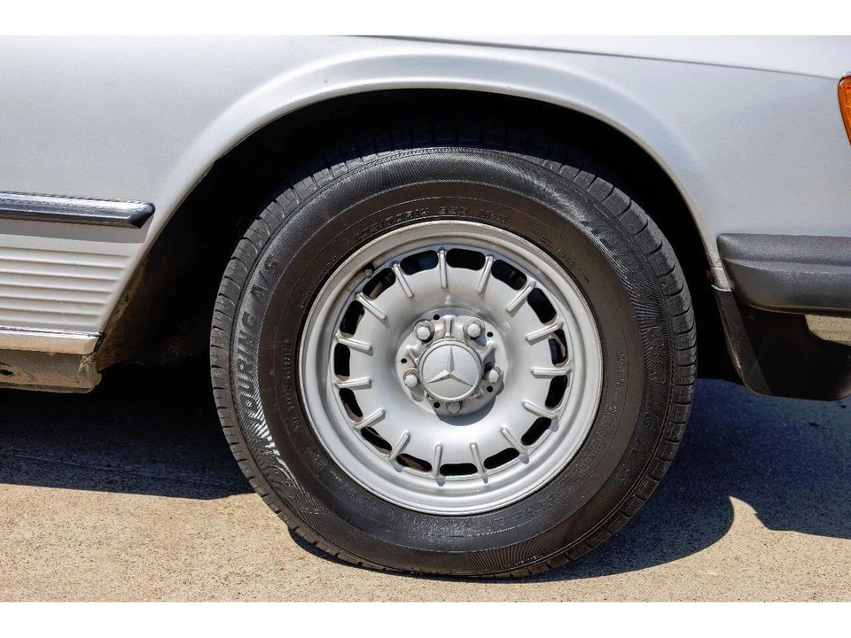 1982 Mercedes-Benz 190E - Image 24 of 26