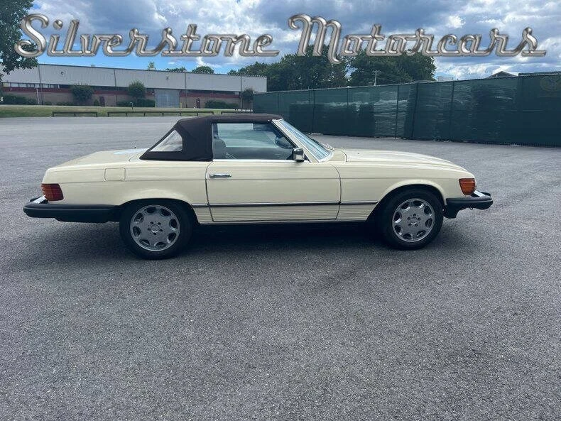 1982 Mercedes-Benz R107 SL-Class - Image 8 of 19