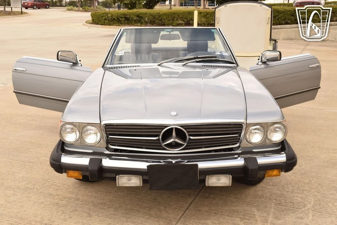 1982 Mercedes-Benz R107 SL-Class - Image 8 of 12