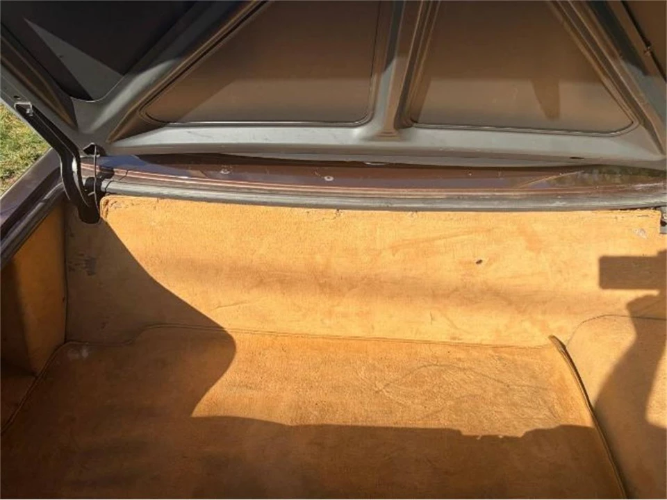 1982 Mercedes-Benz R107 SL-Class - Image 2 of 13