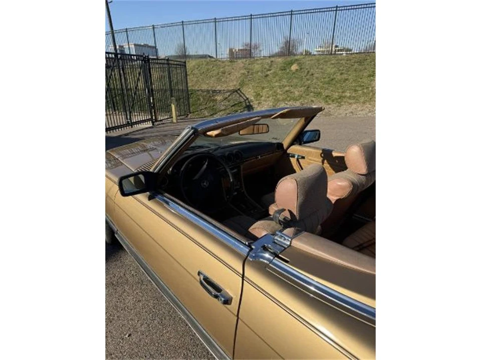 1982 Mercedes-Benz R107 SL-Class - Image 9 of 11