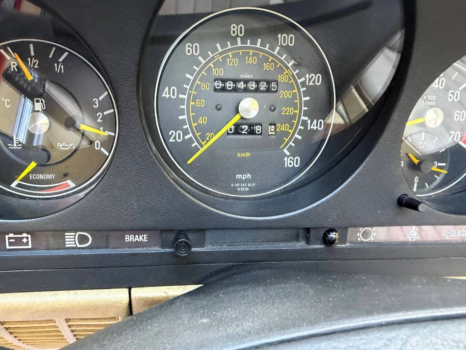 1982 Mercedes-Benz R107 SL-Class - Image 29 of 31