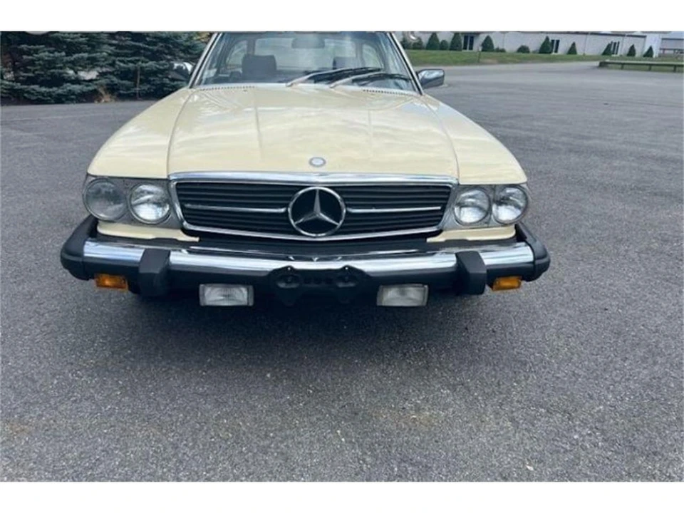1982 Mercedes-Benz R107 SL-Class - Image 2 of 10