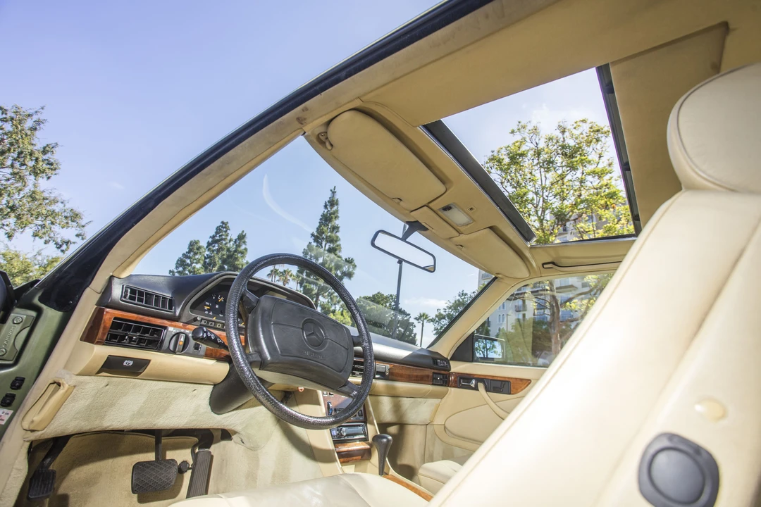 1982 Mercedes-Benz C126 S-Class Coupe - Image 26 of 31