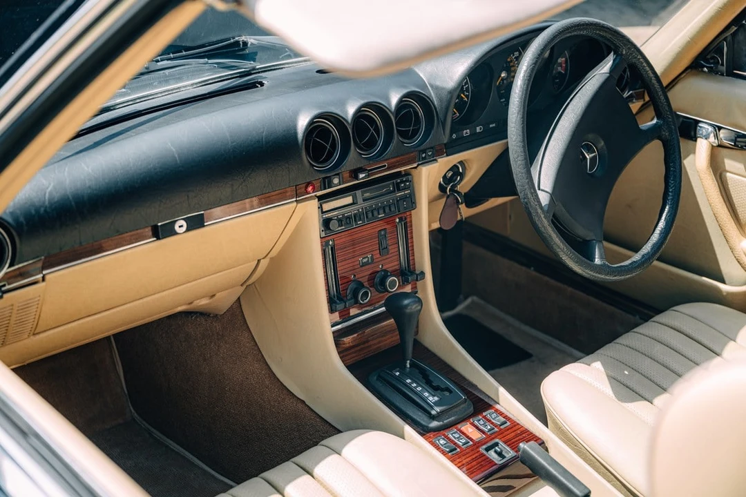 1982 Mercedes-Benz R107 SL-Class - Image 8 of 30