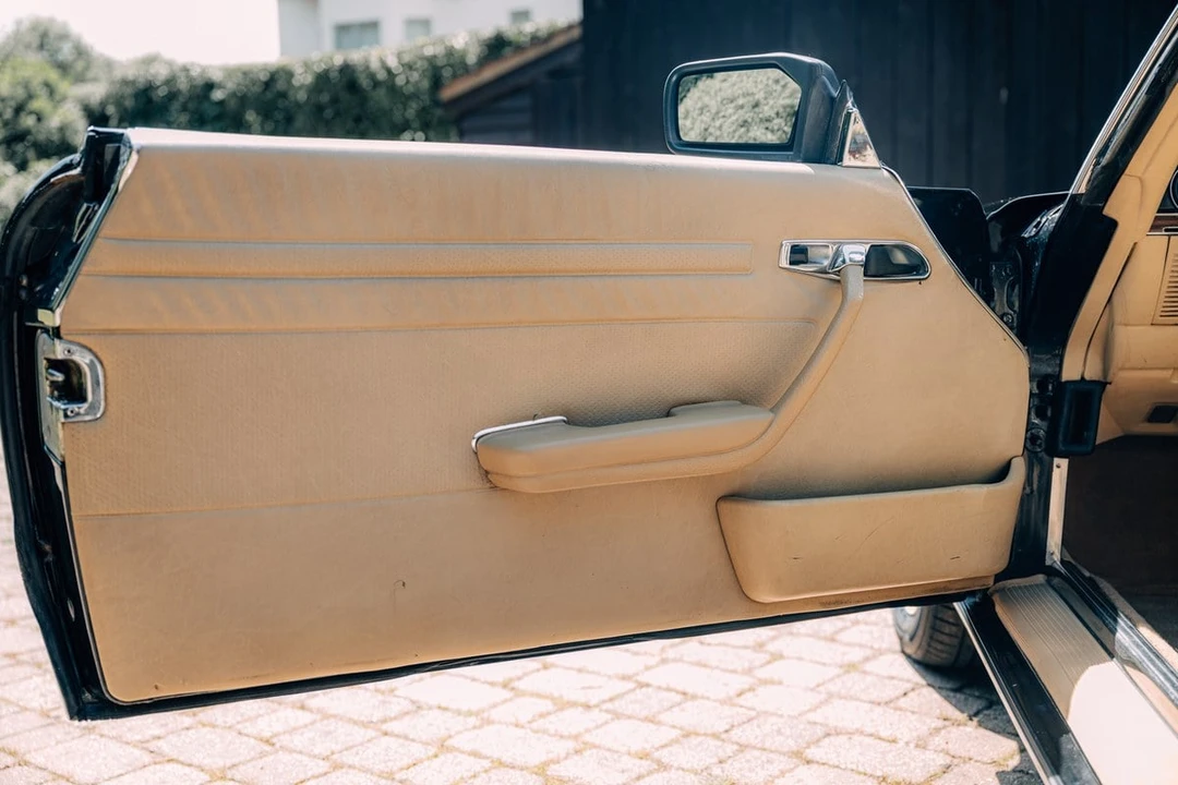1982 Mercedes-Benz R107 SL-Class - Image 16 of 30
