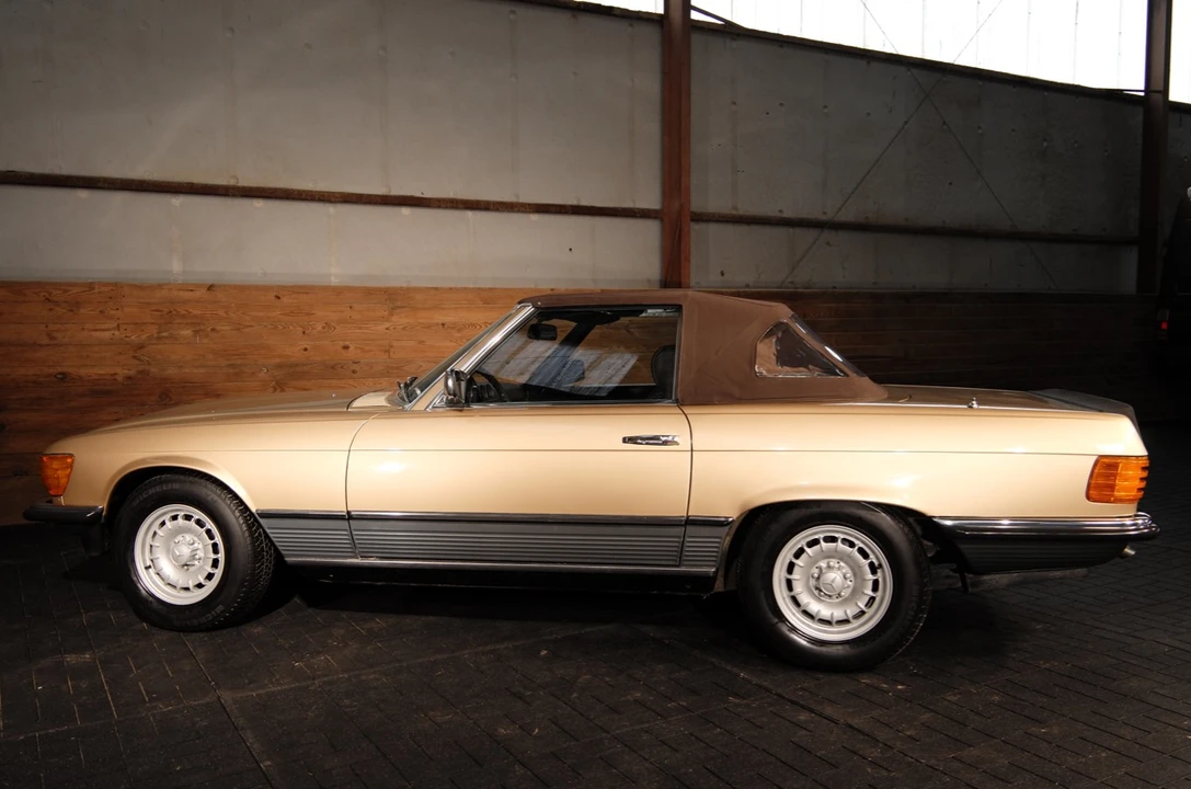 1982 Mercedes-Benz R107 SL-Class - Image 2 of 31