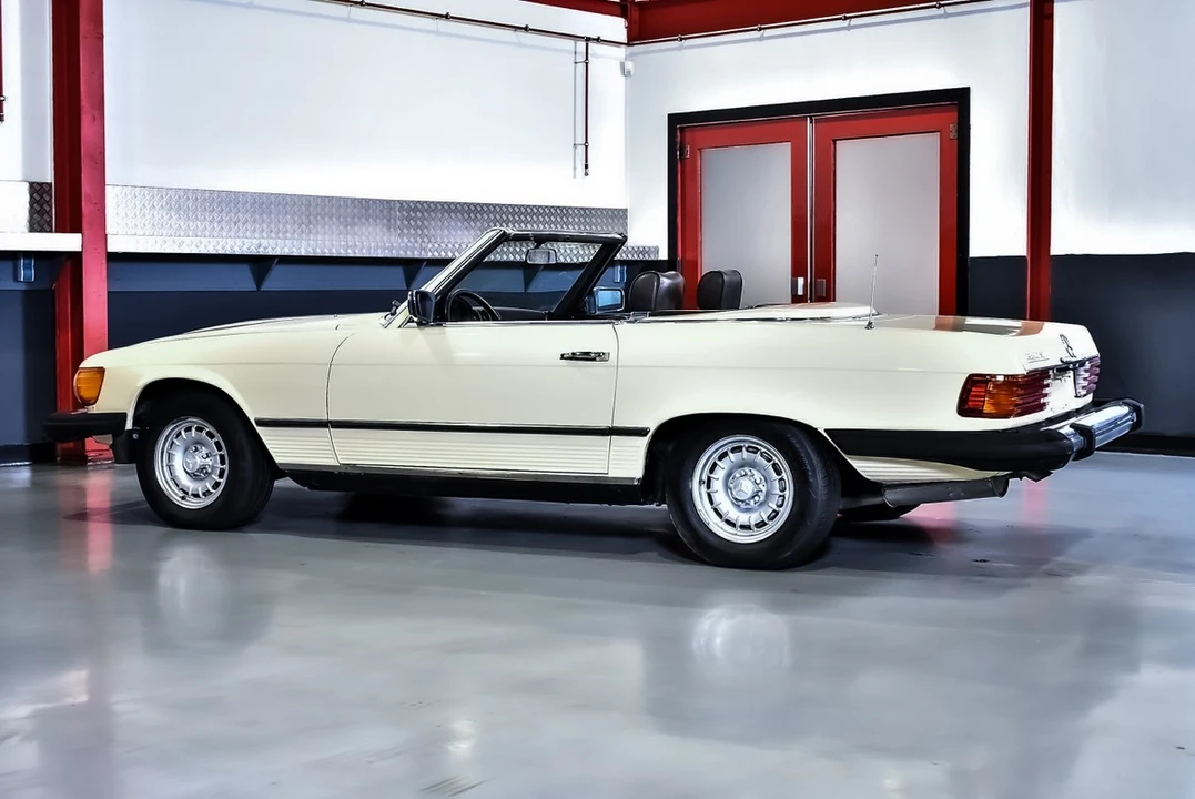 1982 Mercedes-Benz R107 SL-Class - Image 25 of 30