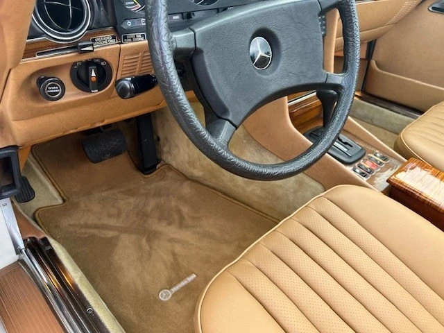 1982 Mercedes-Benz R107 SL-Class - Image 14 of 21