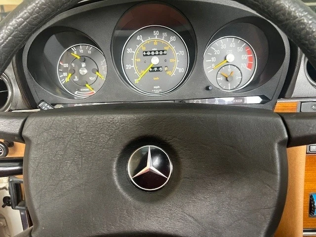 1982 Mercedes-Benz R107 SL-Class - Image 15 of 21