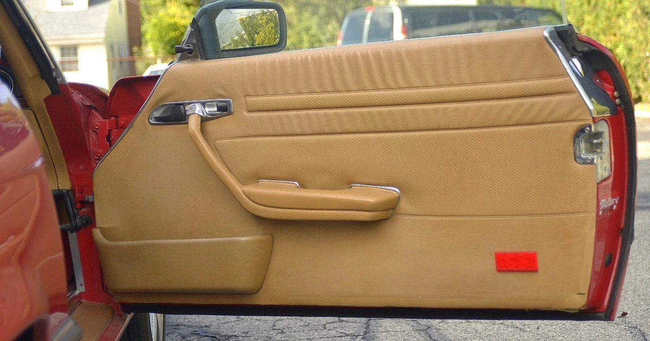 1982 Mercedes-Benz R107 SL-Class - Image 15 of 21