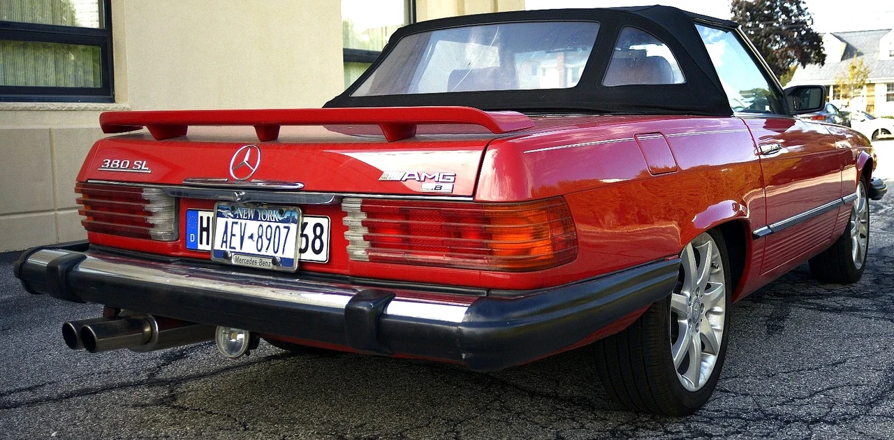 1982 Mercedes-Benz R107 SL-Class - Image 8 of 21