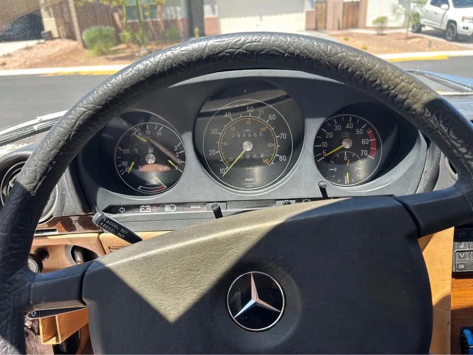 1982 Mercedes-Benz R107 SL-Class - Image 5 of 11