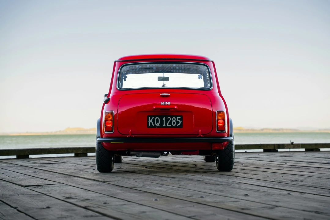 1982 Morris - Image 8 of 21