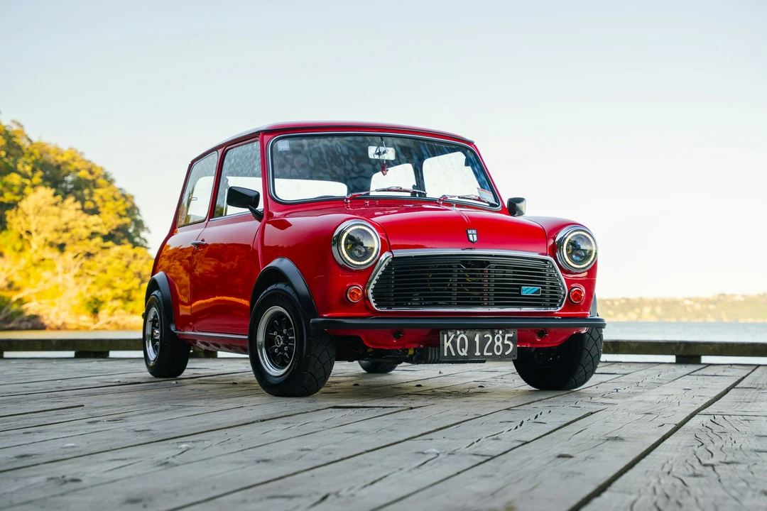 1982 Morris - Image 11 of 21