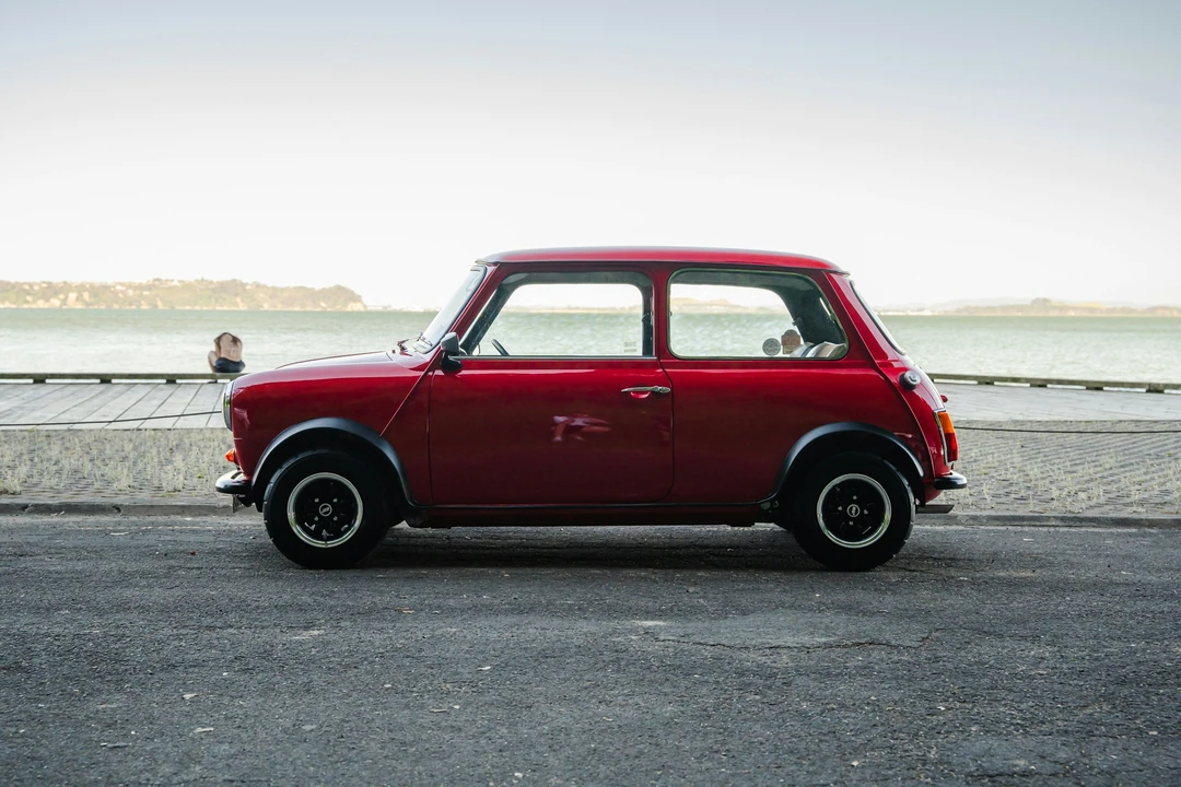 1982 Morris - Image 16 of 21