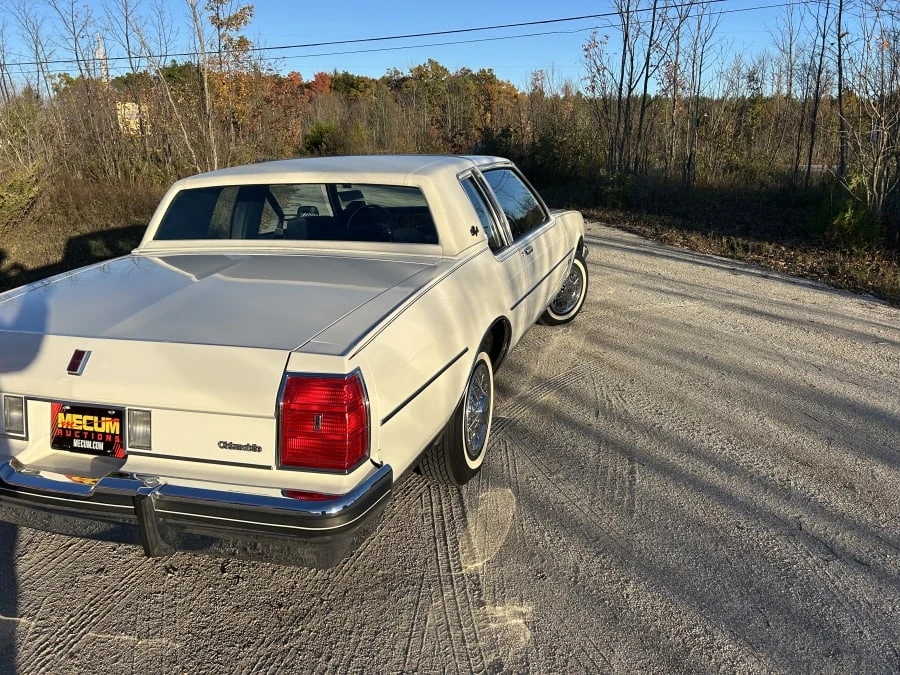 1982 Oldsmobile 88 - Image 5 of 6