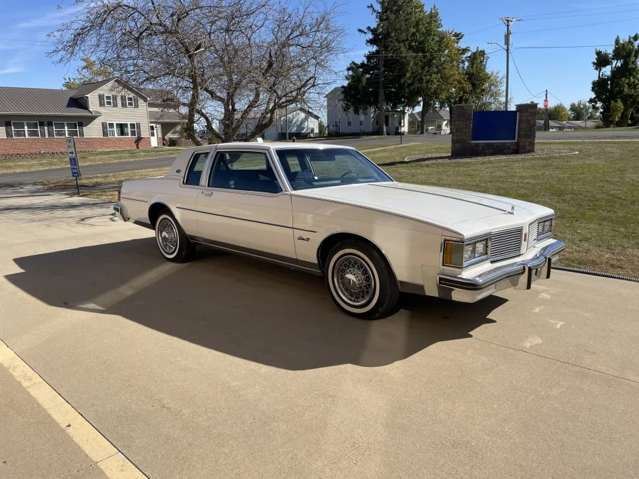 1982 Oldsmobile 88 - Image 6 of 26