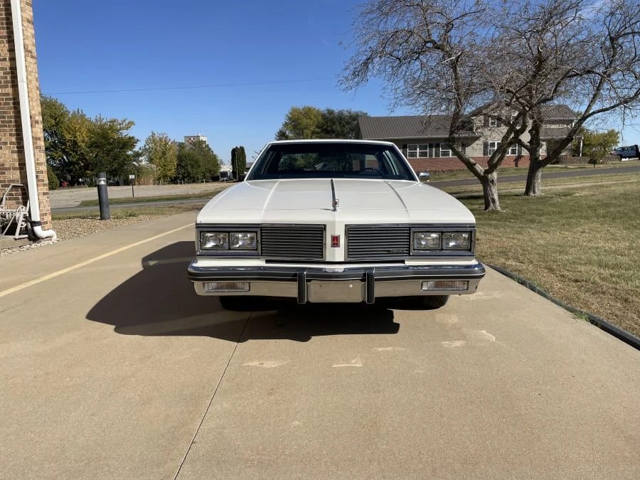 1982 Oldsmobile 88 - Image 4 of 26