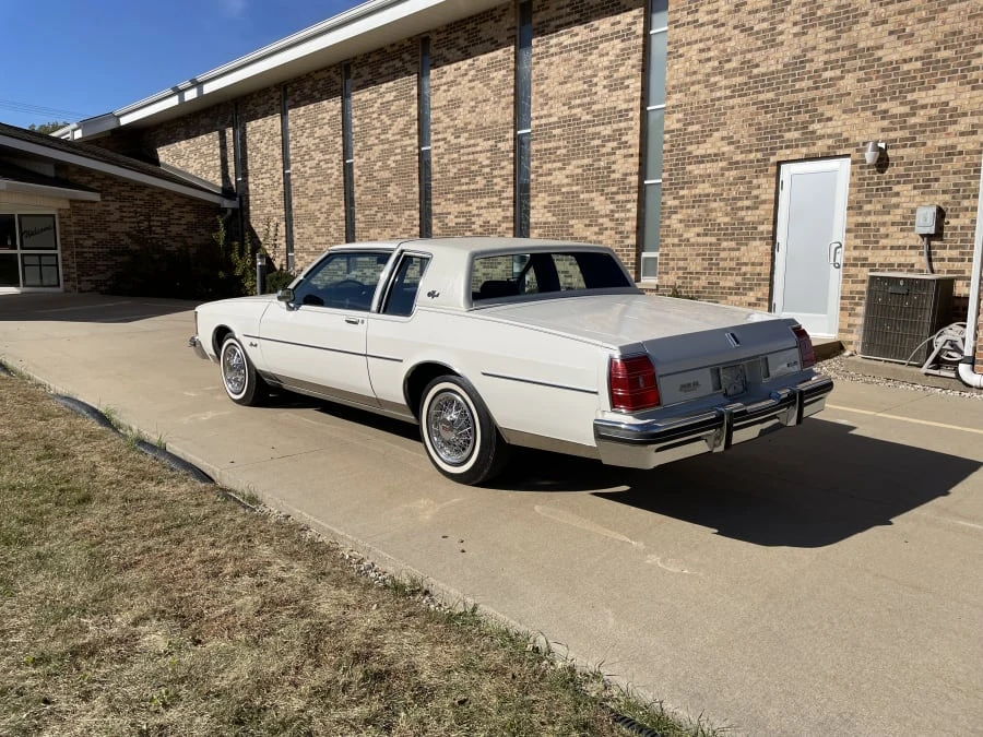1982 Oldsmobile 88 - Image 8 of 26