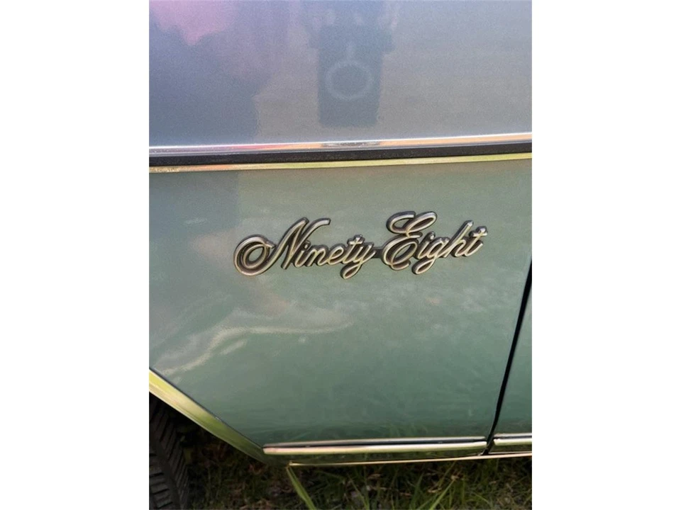 1982 Oldsmobile 98 - Image 7 of 10