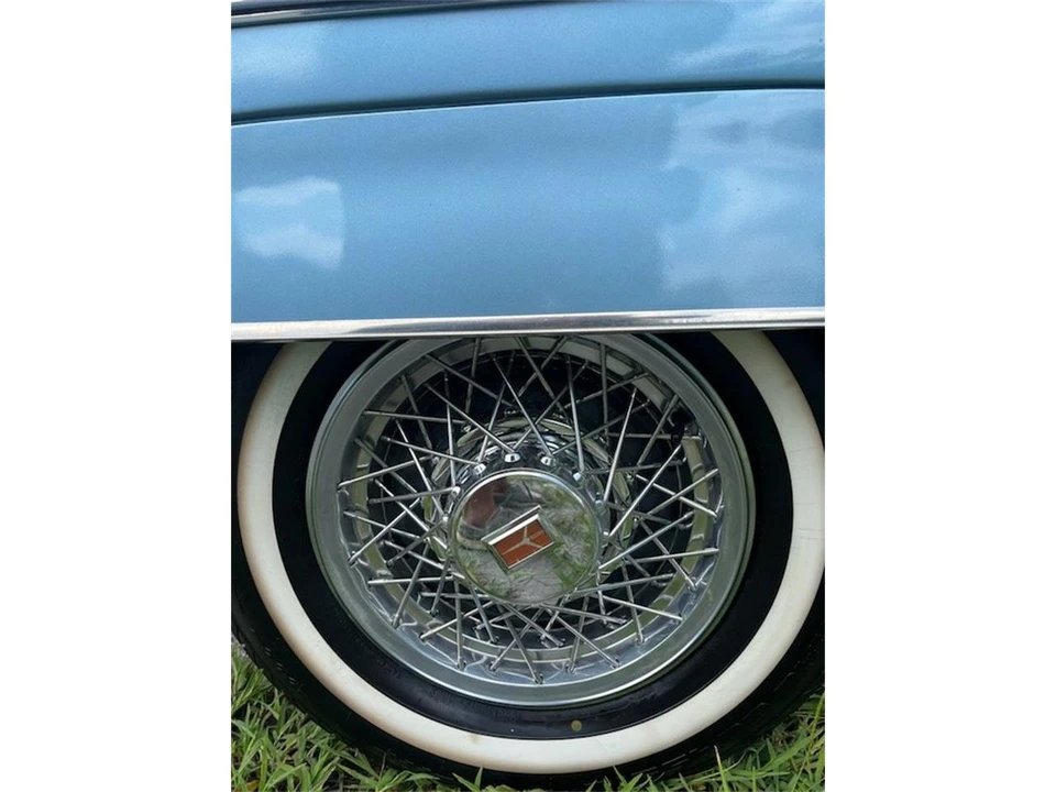 1982 Oldsmobile 98 - Image 6 of 10