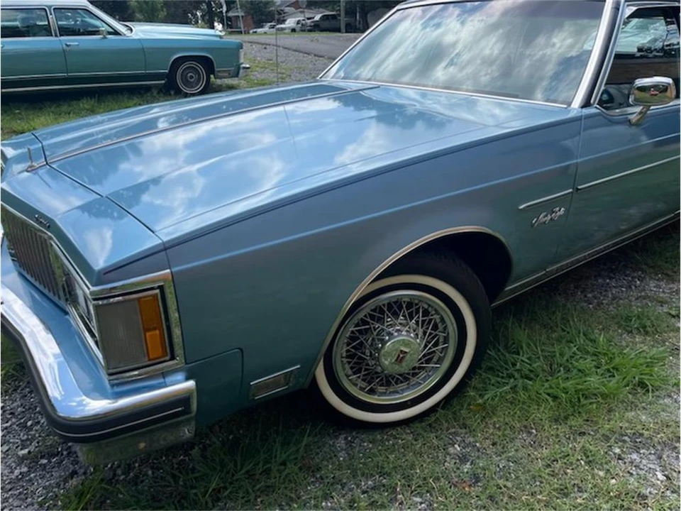 1982 Oldsmobile 98 - Image 2 of 10