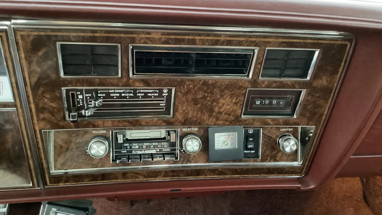 1982 Oldsmobile 88 - Image 12 of 28