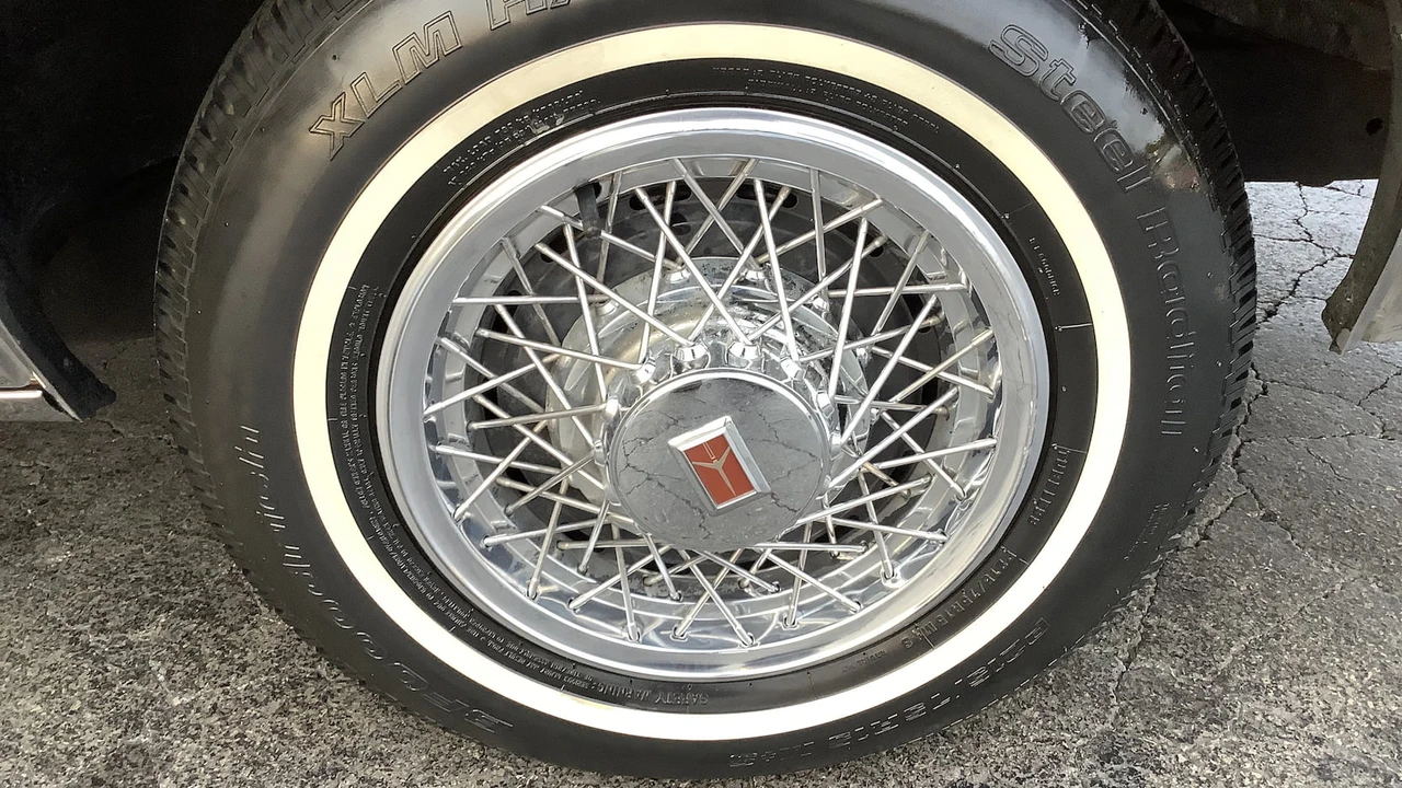 1982 Oldsmobile 88 - Image 20 of 28