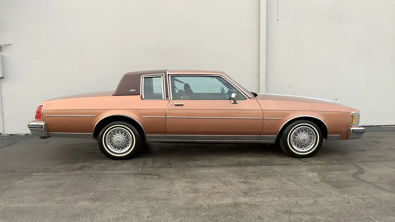 1982 Oldsmobile 88 - Image 27 of 28