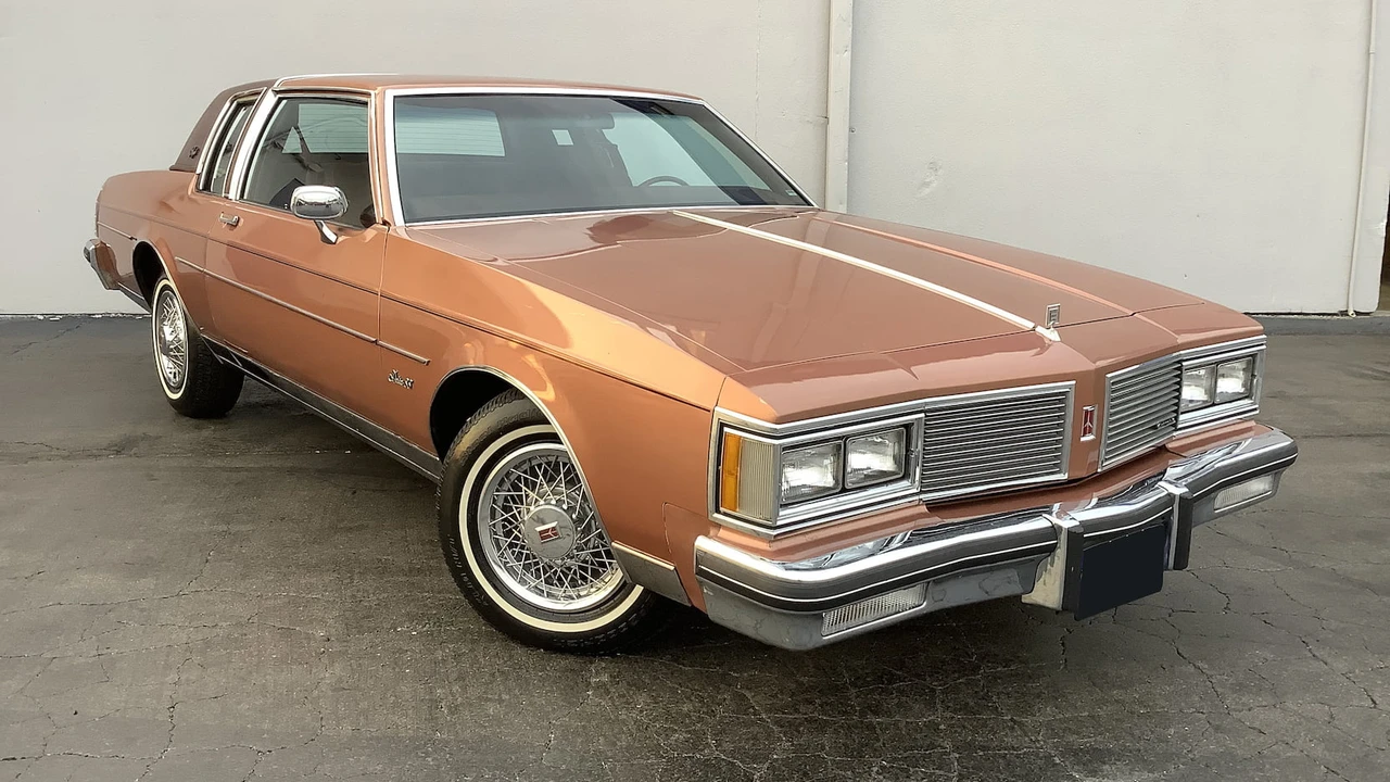 1982 Oldsmobile 88 - Image 28 of 28