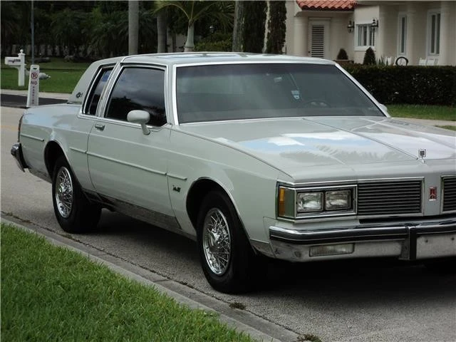 1982 Oldsmobile 88 - Image 10 of 12