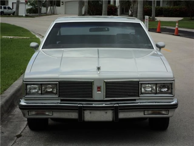 1982 Oldsmobile 88 - Image 11 of 12