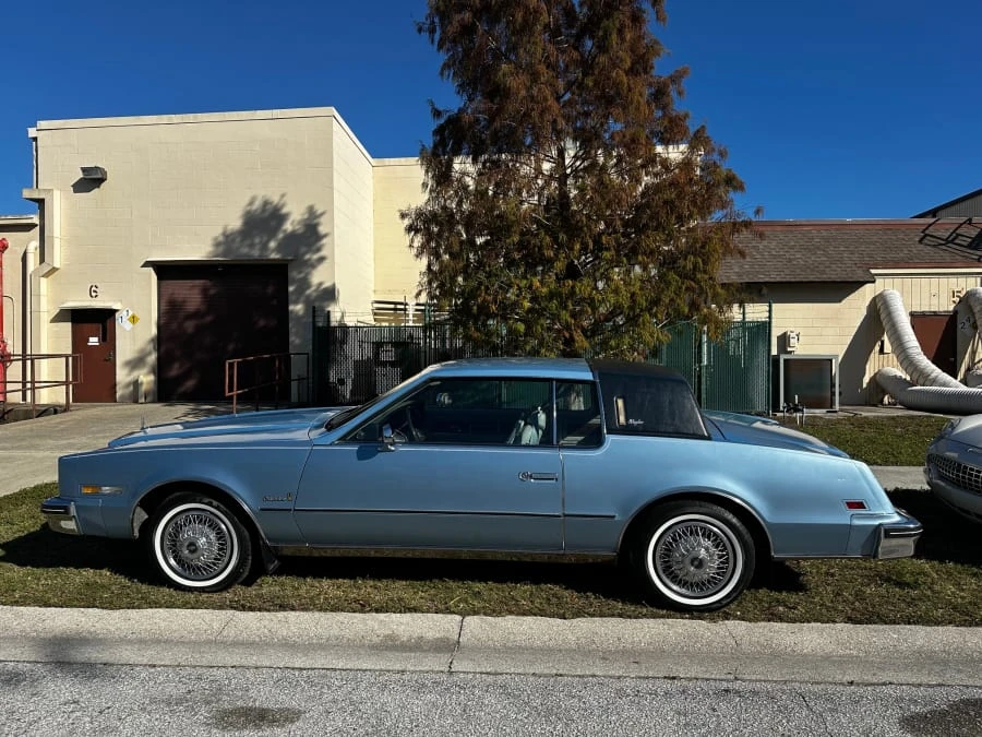 1982 Oldsmobile Toronado - Image 2 of 3