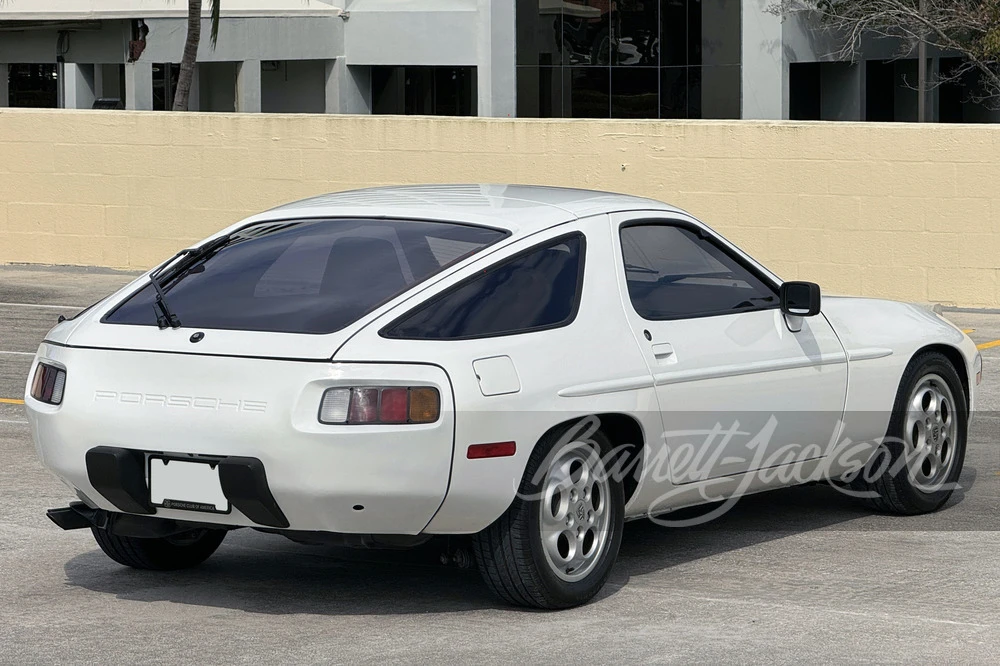 1982 Porsche 928 - Image 15 of 16