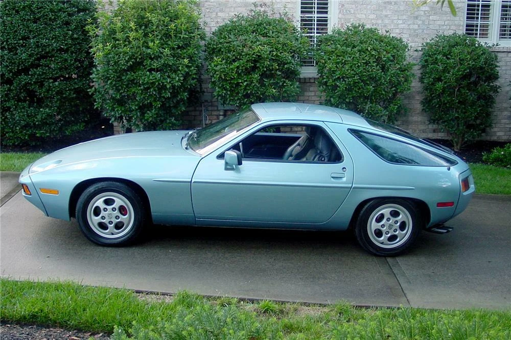 1982 Porsche 928 - Image 5 of 5