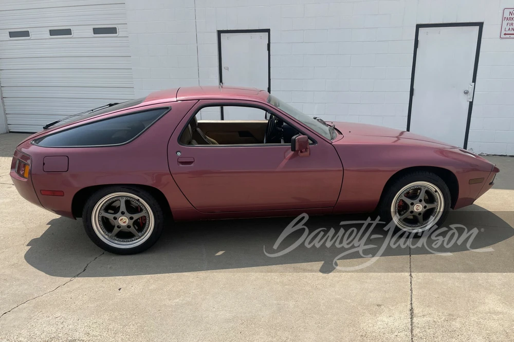1982 Porsche 928 - Image 4 of 10