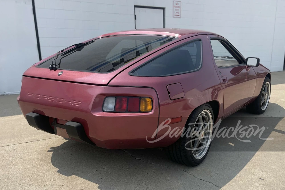 1982 Porsche 928 - Image 9 of 10