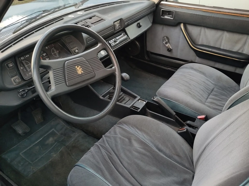 1982 Peugeot 504 - Image 25 of 30