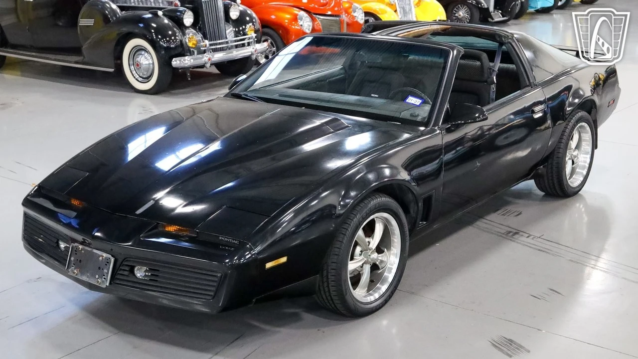 1982 Pontiac Firebird 3rd Gen - Image 3 of 12