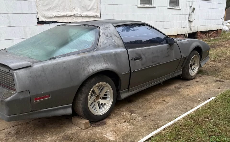 1982 Pontiac Firebird 3rd Gen - Image 3 of 4
