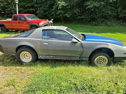 1982 Pontiac Firebird Formula Hatchback 2D