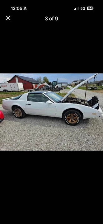 1982 Pontiac Firebird 3rd Gen - Image 4 of 9