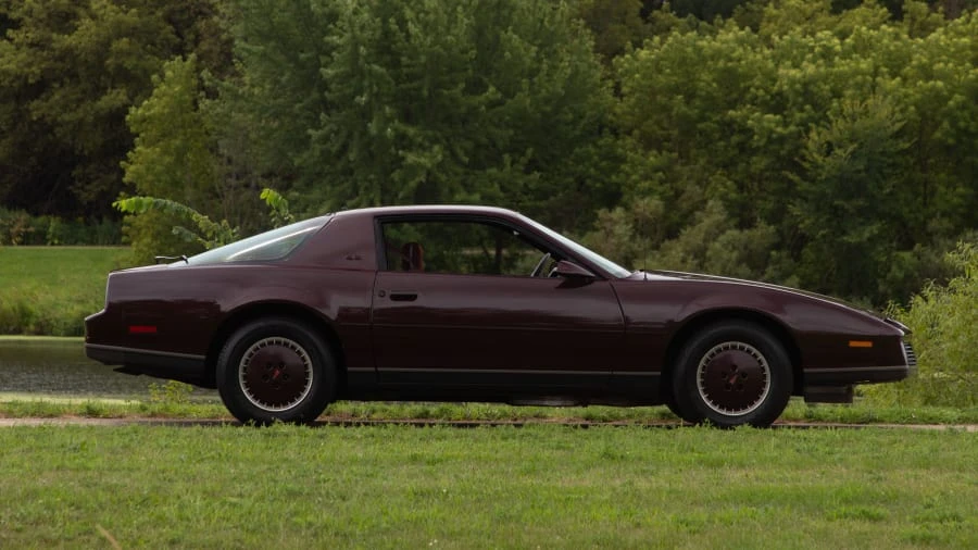 1982 Pontiac Firebird 3rd Gen - Image 8 of 12