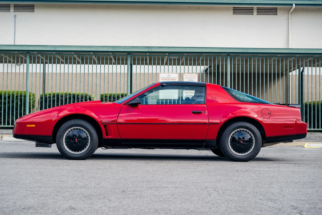 1982 Pontiac Firebird Trans Am 3rd Gen - Image 7 of 31