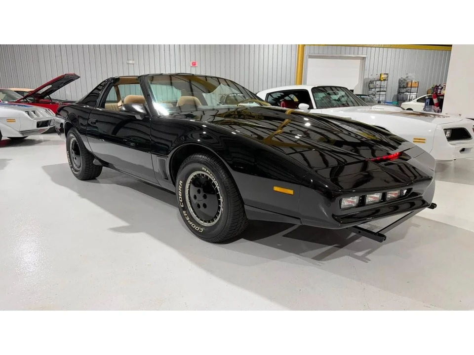 1982 Pontiac Firebird Trans Am 3rd Gen - Image 7 of 19