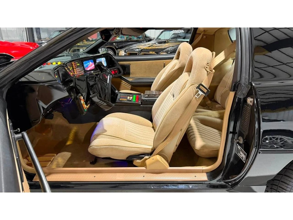 1982 Pontiac Firebird Trans Am 3rd Gen - Image 11 of 19