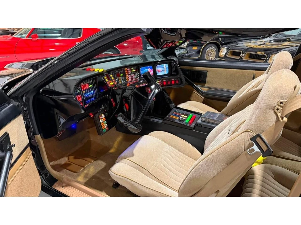 1982 Pontiac Firebird Trans Am 3rd Gen - Image 12 of 19