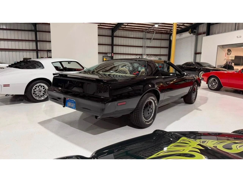1982 Pontiac Firebird Trans Am 3rd Gen - Image 15 of 19